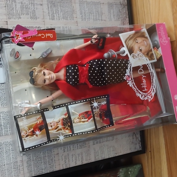 *Hilary Duff Barbie - Picture 3 of 10